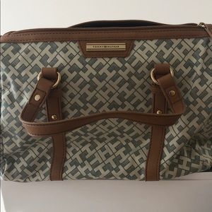 Brown & Blue/Green Tommy Hilfiger purse EUC